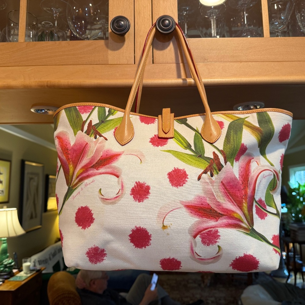 Dooney & Bourke